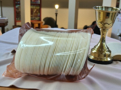 Hostie liturgiczne grube 70 mm, grubość 1,7 mm, opakowanie 50 sztuk, najwyższa jakość, nie kruszą się.jpg