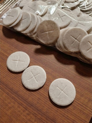 Komunikanty razowe 35 mm, grubość 1,7 mm, woreczki po 250 sztuk, do ćwiczeń logopedycznych, wysoka jakość.jpg