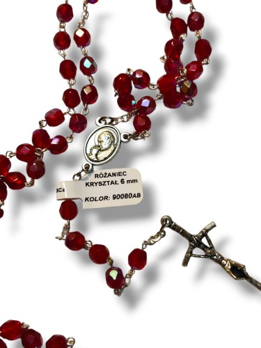 Elegancki różaniec 6 mm czerwony, kryształowy, ręcznie składany w Polsce, trwały i modlitewny, włoskie elementy metalowe, dla osób przystępujących do Pierwsze.jpg