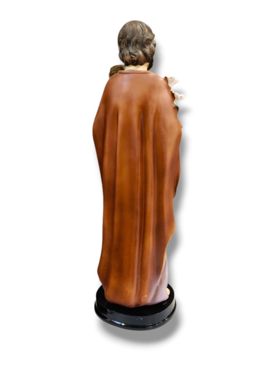 Święty Józef brązowa narzuta z tyłu figura.jpg