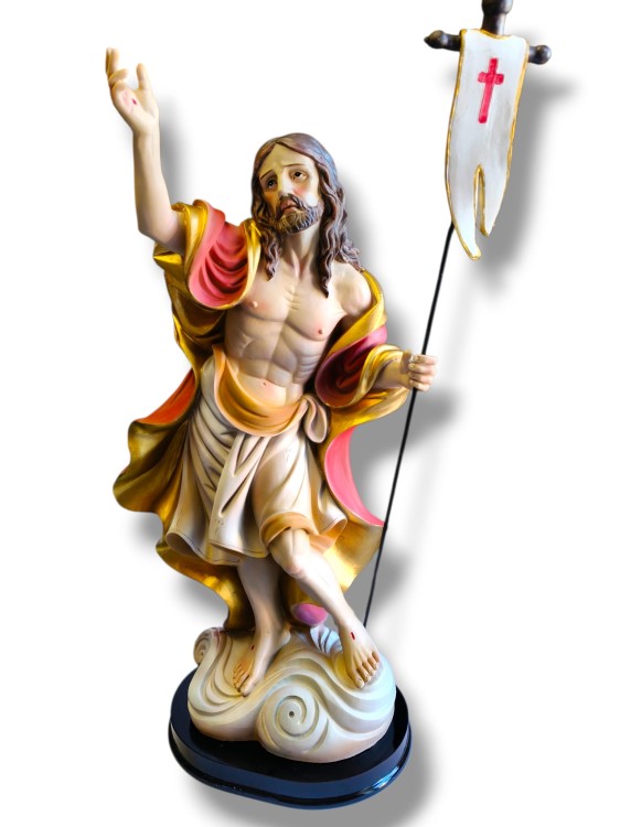 Figura Jezusa Zmartwychwstałego 46 cm stojącego na chmurze, prawa ręka uniesiona w górę, lewa trzyma chorągiew paschalną.jpg