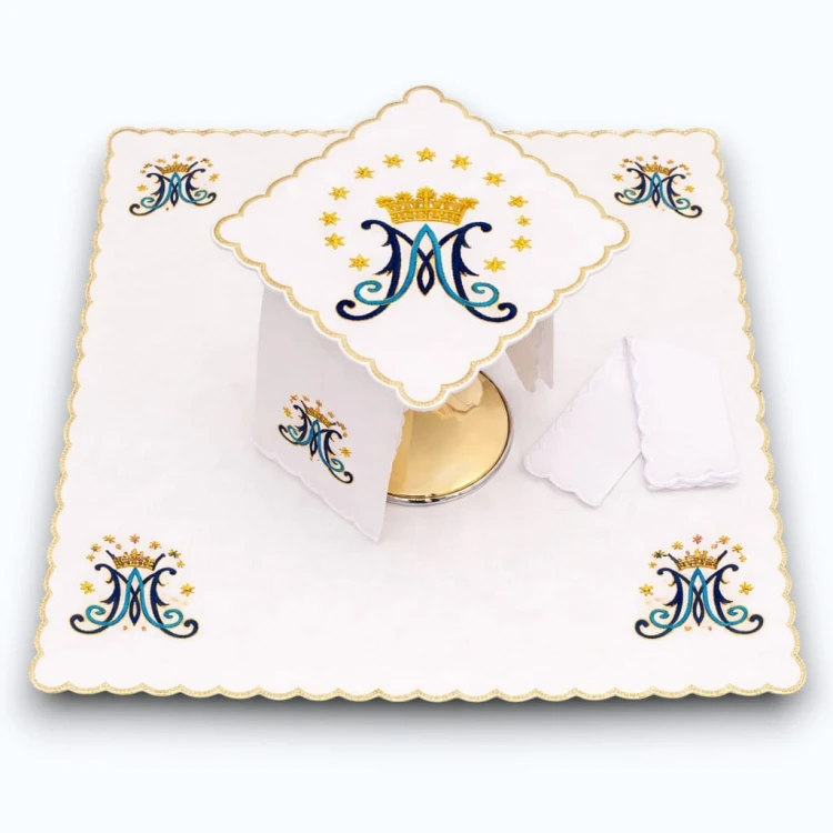 Komplet bielizny kielichowej haftowanej – zestaw liturgiczny premium