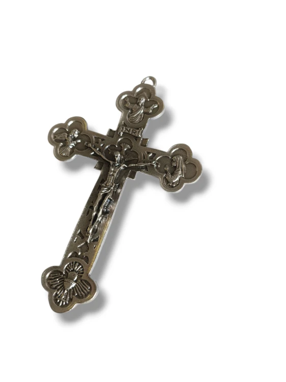 Krzyż religijny dla młodzieży na bierzmowanie wykonany we Włoszech. Duży metalowy krucyfiks idealny dla chłopaka lub dziewczyny.