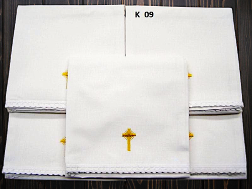 Korporał bawełniany 50x50 cm z haftem i koronką, liturgiczny płócienny do Mszy Świętej