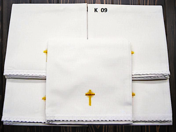 Korporał bawełniany 50x50 cm z haftem i koronką, liturgiczny płócienny do Mszy Świętej